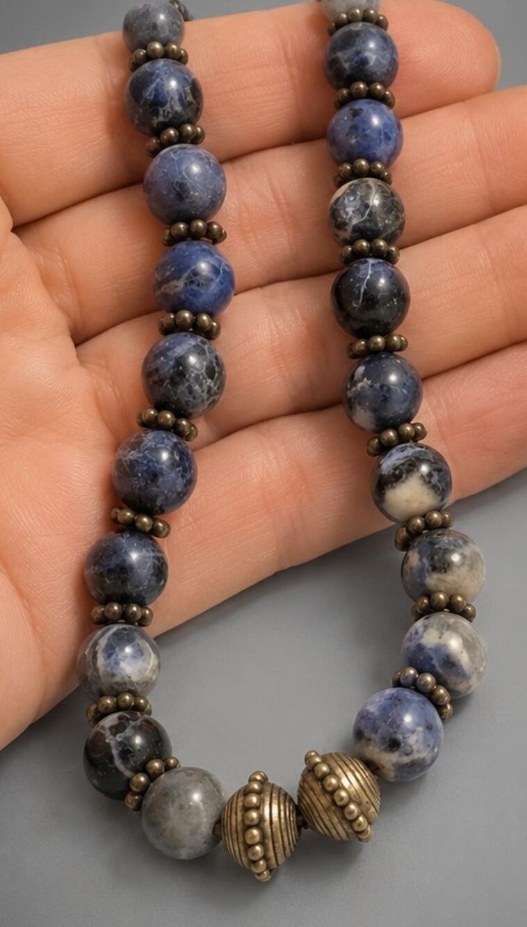 Vintage Boho Sodalite Blue Beaded Necklace, 16" Agate Stone Silver Tone blu0260